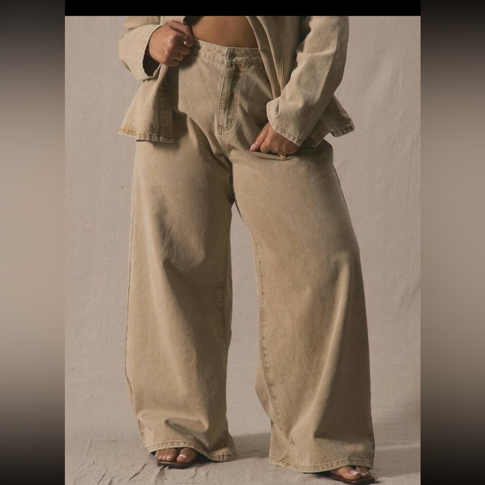 Women's Gold Wide-Leg Jeans Universal thread